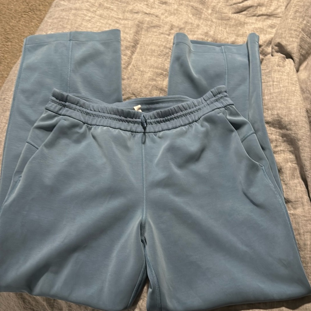Lululemon drawstring pants with pockets, new with out tag, butter soft material